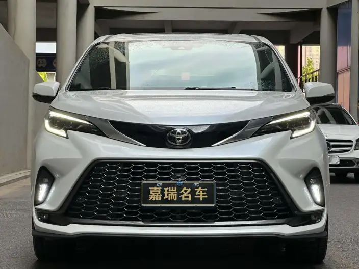 Granvia 2024 Model Intelligent Hybrid 2.5L 4WD Noble PLUS Edition – фото 2