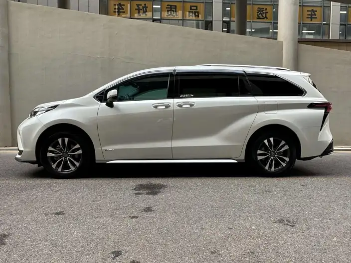 Granvia 2024 Model Intelligent Hybrid 2.5L 4WD Noble PLUS Edition – фото 3