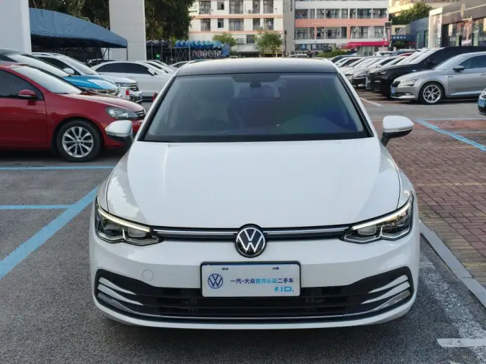 Volkswagen Golf 2021 Model 280TSI DSG Pro First Edition Edition – фото 2