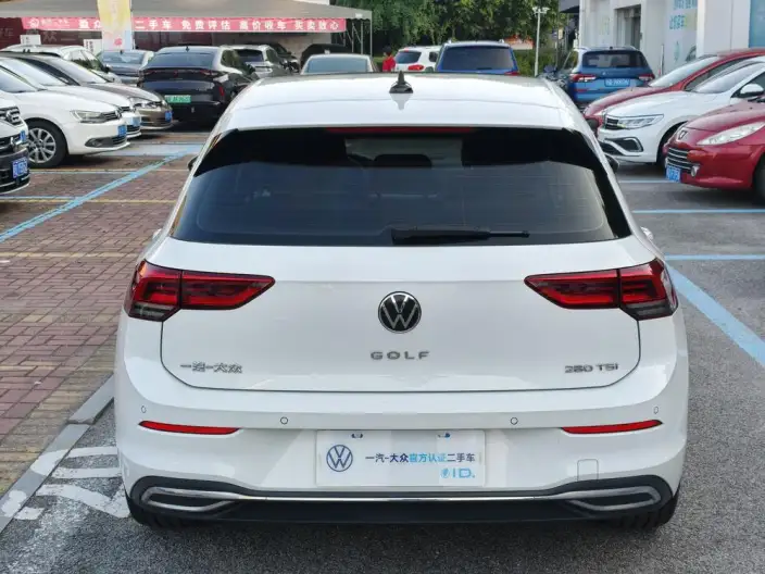 Volkswagen Golf 2021 Model 280TSI DSG Pro First Edition Edition – фото 4