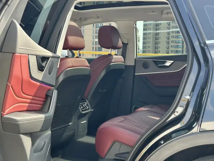 Hongqi HS5 2025 Model 2.0T Flag Xiang Pro Edition – фото 9