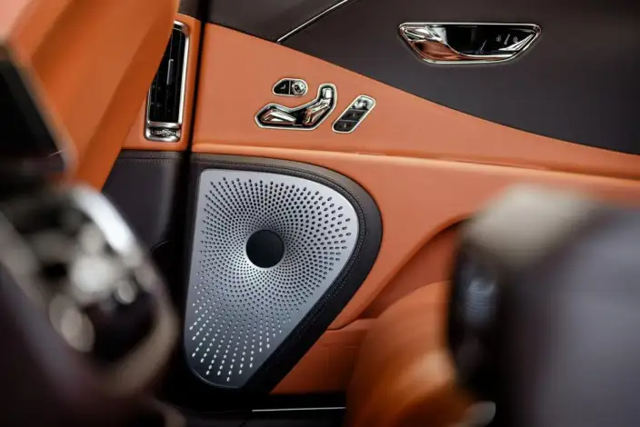 Bentley Flying Spur 2026 Model 4.0T V8 Standard Edition – фото 6