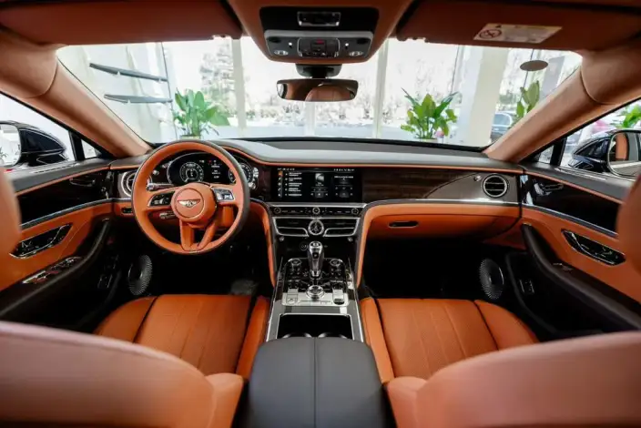 Bentley Flying Spur 2026 Model 4.0T V8 Standard Edition – фото 7