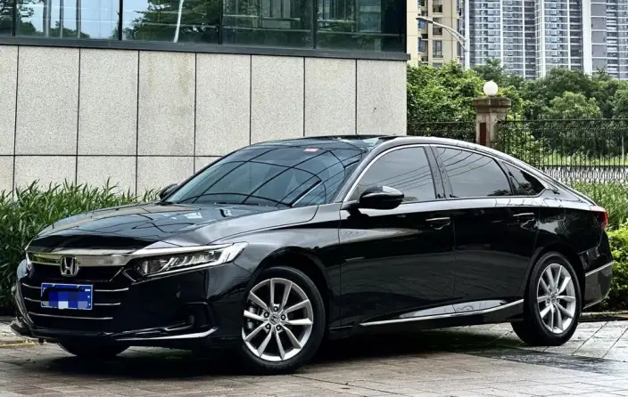 Honda Accord 2022 Model 260TURBO Deluxe Edition – фото 1