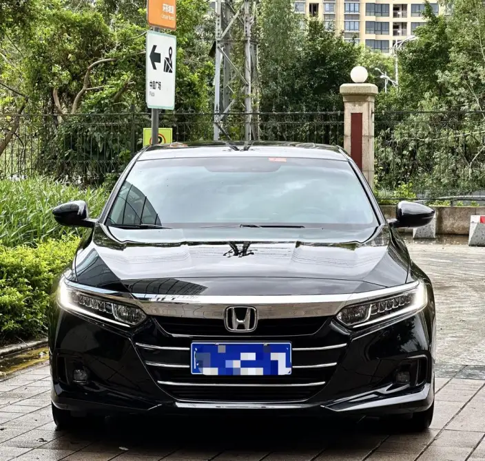 Honda Accord 2022 Model 260TURBO Deluxe Edition – фото 2