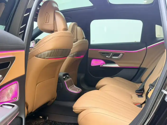 Mercedes-Benz E-Class 2025 Model E 300 L Luxury Model sedan – фото 9