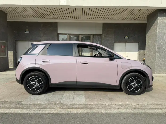 AION UT 2025 Model 330 Starlight Edition – фото 8
