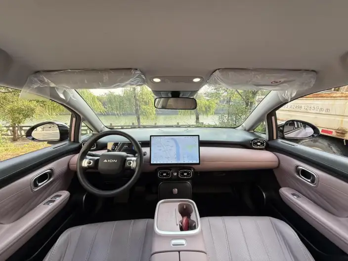 AION UT 2025 Model 330 Starlight Edition – фото 9