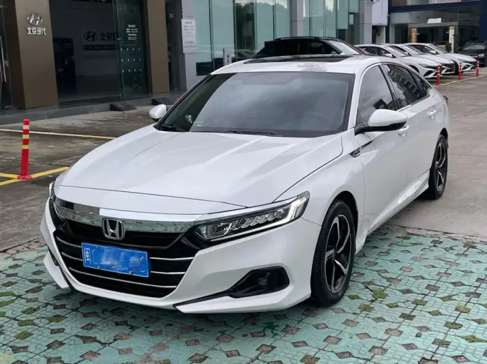 Honda Accord 2022 Model 260TURBO Deluxe Edition – фото 1