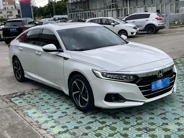 Honda Accord 2022 Model 260TURBO Deluxe Edition – фото 3