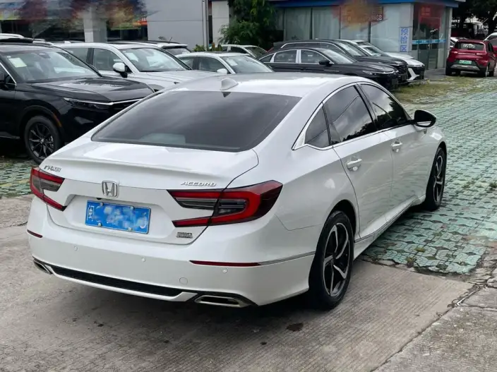 Honda Accord 2022 Model 260TURBO Deluxe Edition – фото 6