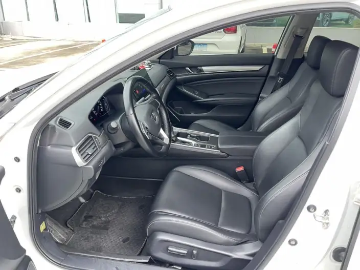 Honda Accord 2022 Model 260TURBO Deluxe Edition – фото 8