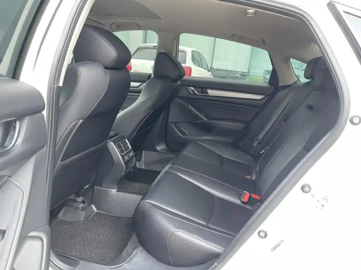 Honda Accord 2022 Model 260TURBO Deluxe Edition – фото 9