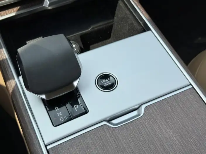 Range Rover 2024 Model 3.0 L6 400PS Shengshi Extended Edition – фото 8