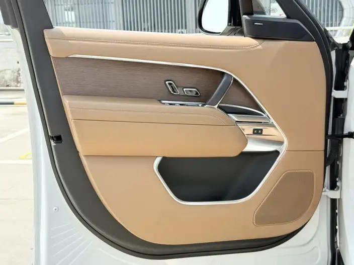 Range Rover 2024 Model 3.0 L6 400PS Shengshi Extended Edition – фото 9
