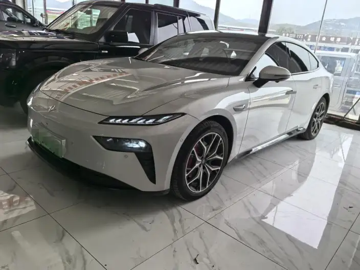 eπ 007 2025 Model EV 565 4WD Max Pilot Edition