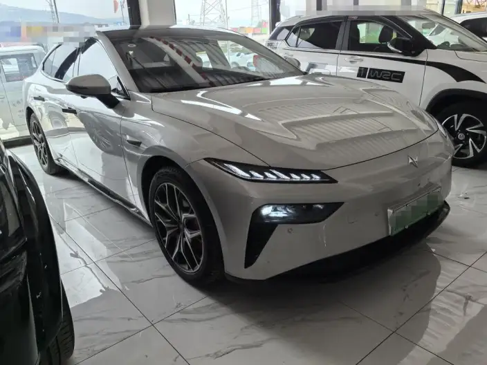 eπ 007 2025 Model EV 565 4WD Max Pilot Edition