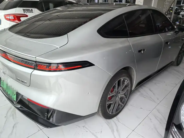 eπ 007 2025 Model EV 565 4WD Max Pilot Edition – фото 5
