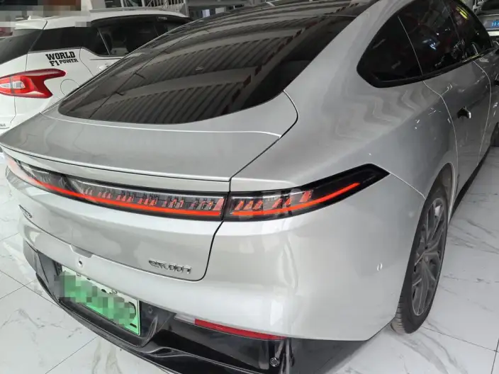 eπ 007 2025 Model EV 565 4WD Max Pilot Edition – фото 6
