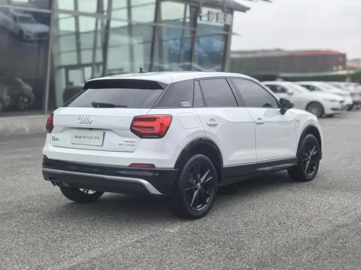 AUDI Q2L 2021 Model 35TFSI Fashion Dynamic Model – фото 5