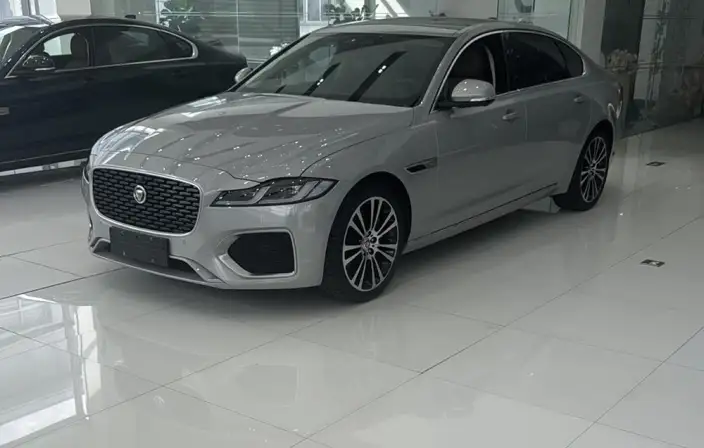 Jaguar XFL 2025 Model 2.0T P250 2WD Exclusive Deluxe Edition – фото 1