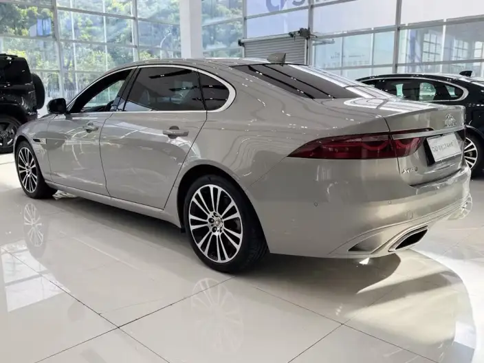 Jaguar XFL 2025 Model 2.0T P250 2WD Exclusive Deluxe Edition – фото 3