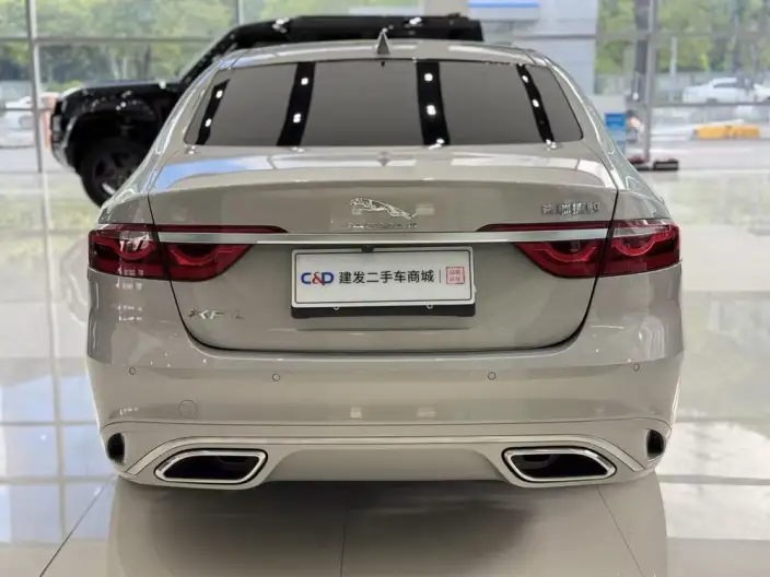 Jaguar XFL 2025 Model 2.0T P250 2WD Exclusive Deluxe Edition – фото 4