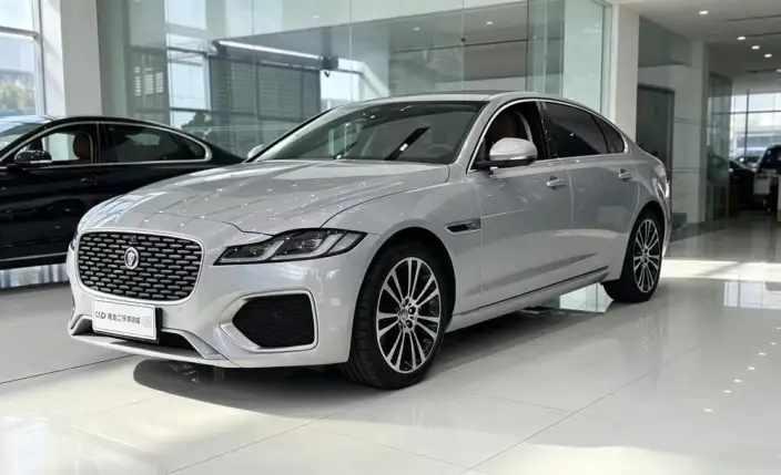 Jaguar XFL 2025 Model 2.0T P250 2WD Exclusive Deluxe Edition – фото 5
