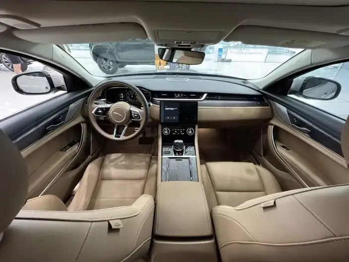 Jaguar XFL 2025 Model 2.0T P250 2WD Exclusive Deluxe Edition – фото 7