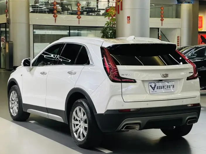 Cadillac XT4 2023 Model 28T 2WD Luxury Model – фото 4