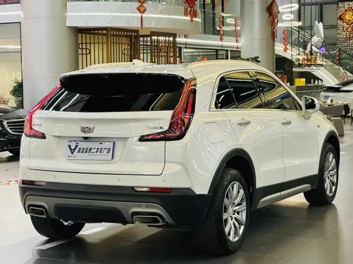 Cadillac XT4 2023 Model 28T 2WD Luxury Model – фото 6