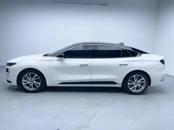 Ford Mondeo 2022 Model EcoBoost 245 Luxury Model – фото 4