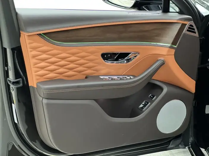 Continental Flying Spur 2024 Model 4.0T V8 Yadu Edition – фото 10