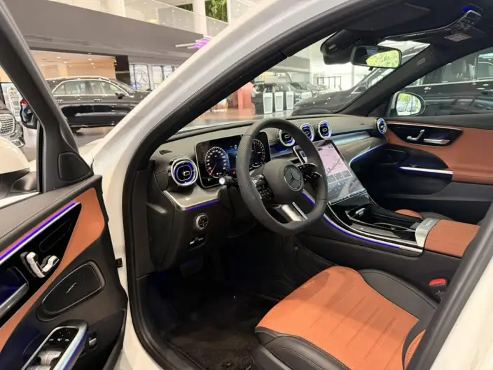 Mercedes-Benz C-Class PHEV 2024 Model C 350 eL – фото 6
