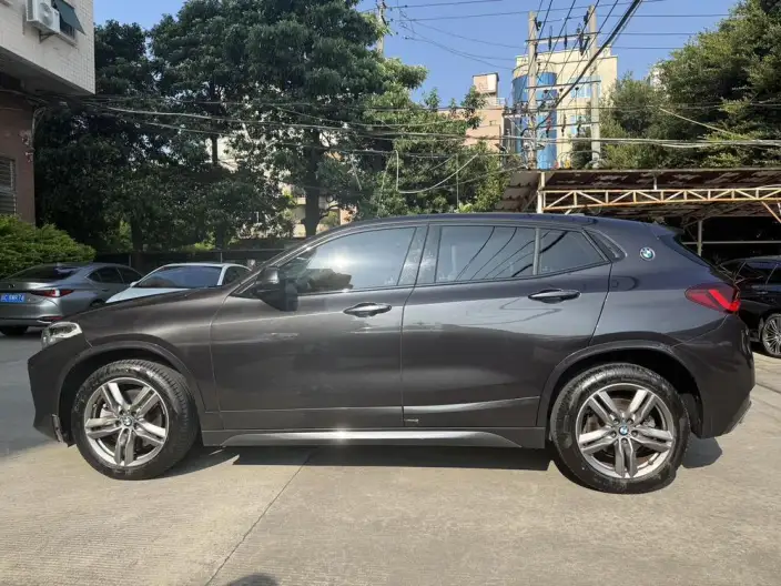 BMW X2 2022 Model sDrive25i M Off-road Set – фото 3