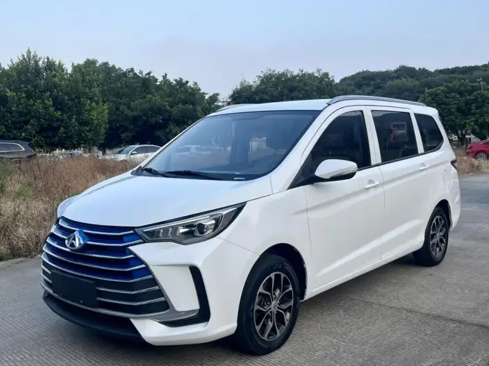 Changan Auchan Changhang EV 2022 Model Standard Model 5 seat – фото 1