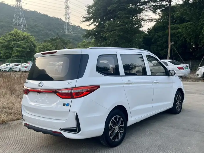 Changan Auchan Changhang EV 2022 Model Standard Model 5 seat – фото 6
