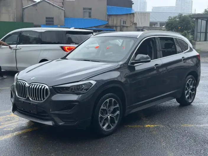 BMW X1 2022 Model sDrive25Li Leading Model – фото 1
