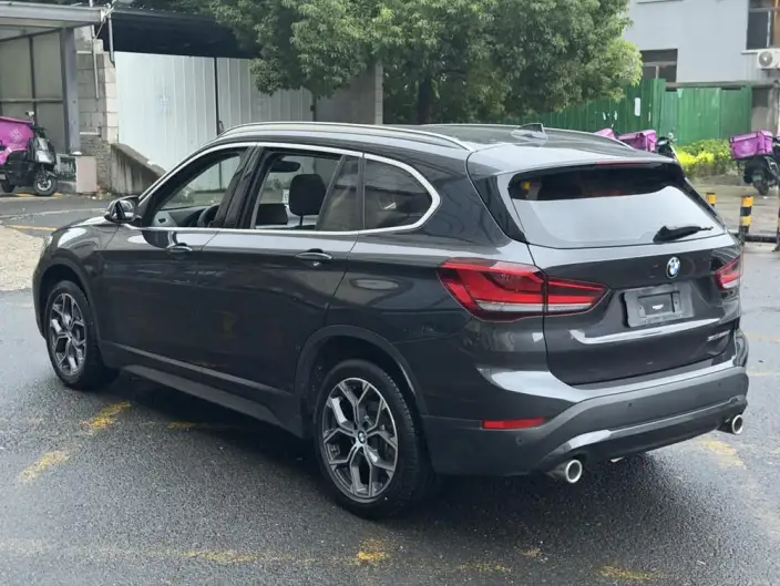 BMW X1 2022 Model sDrive25Li Leading Model – фото 4