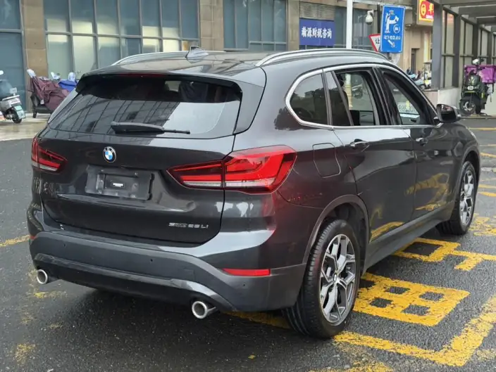 BMW X1 2022 Model sDrive25Li Leading Model – фото 6