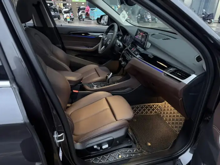 BMW X1 2022 Model sDrive25Li Leading Model – фото 8