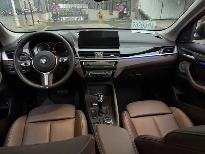BMW X1 2022 Model sDrive25Li Leading Model – фото 10
