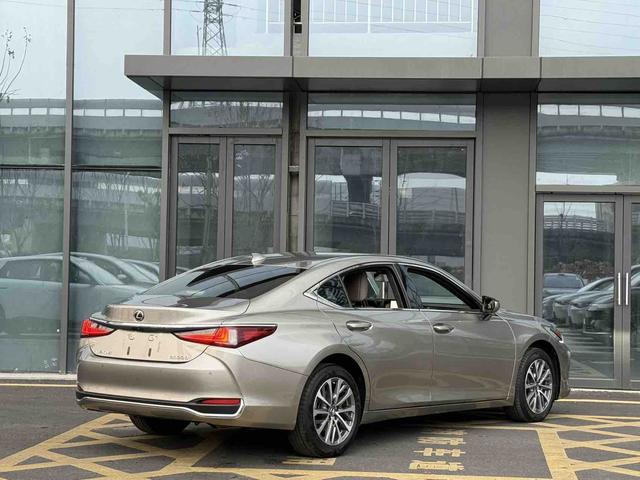 Lexus ES 2022 200 Excellence – фото 5