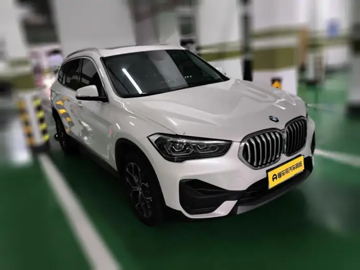 BMW X1 2022 Model sDrive25Li Leading Model – фото 3
