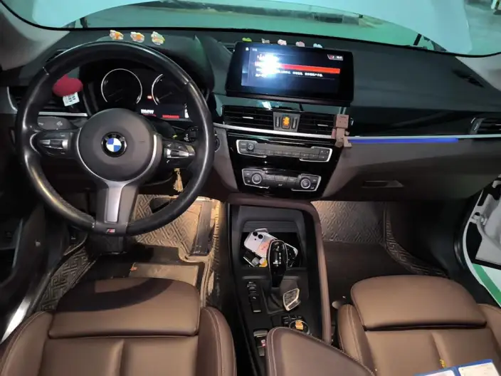 BMW X1 2022 Model sDrive25Li Leading Model – фото 5