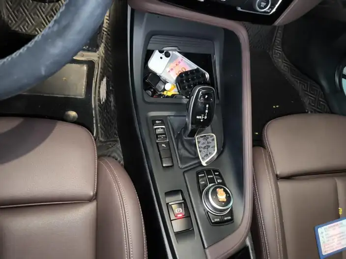 BMW X1 2022 Model sDrive25Li Leading Model – фото 9