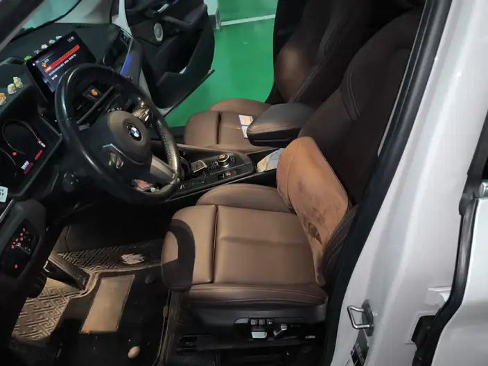 BMW X1 2022 Model sDrive25Li Leading Model – фото 10