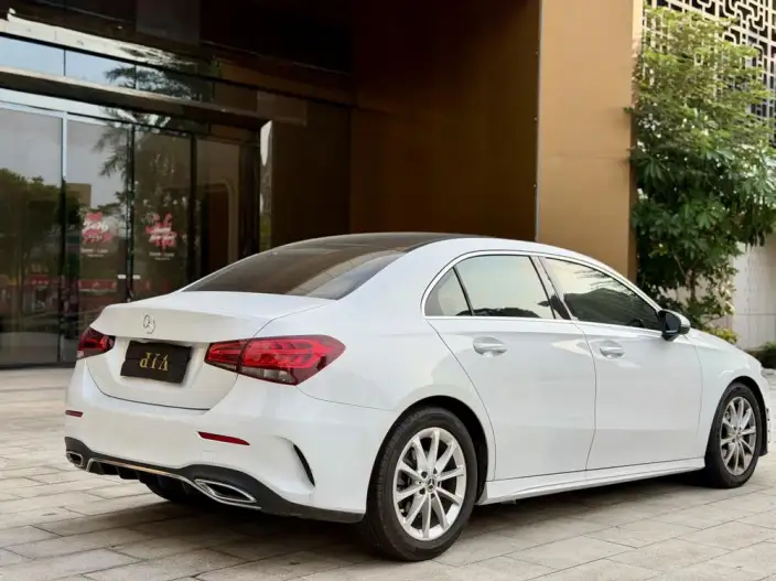 Mercedes-Benz A-class 2020 Model Facelift A 180 L Sports sedan – фото 7