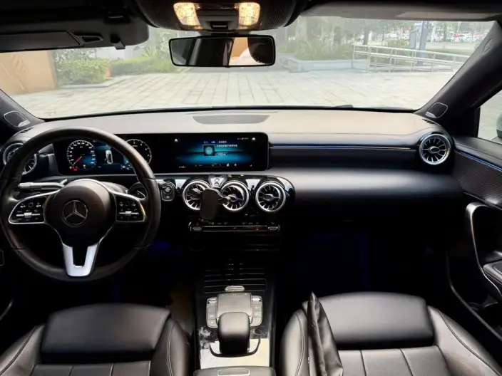 Mercedes-Benz A-class 2020 Model Facelift A 180 L Sports sedan – фото 9