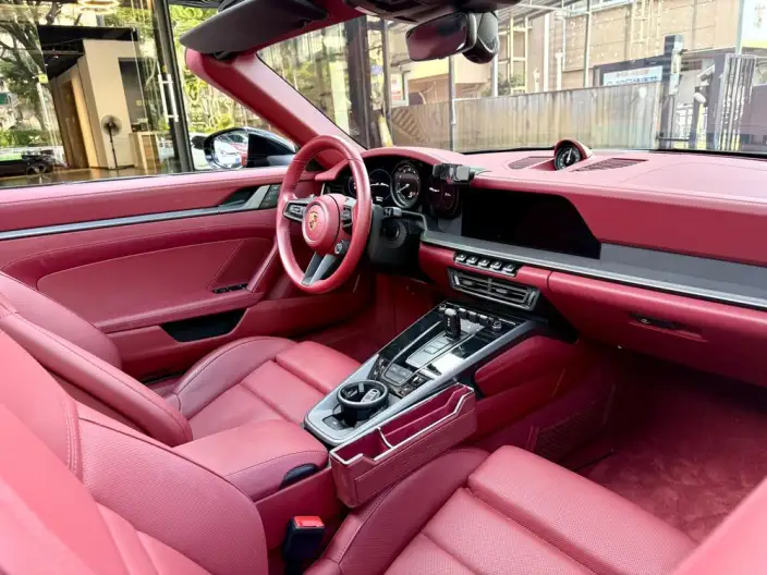 PORSCHE 911 2023 Model Targa 4 3.0T – фото 8